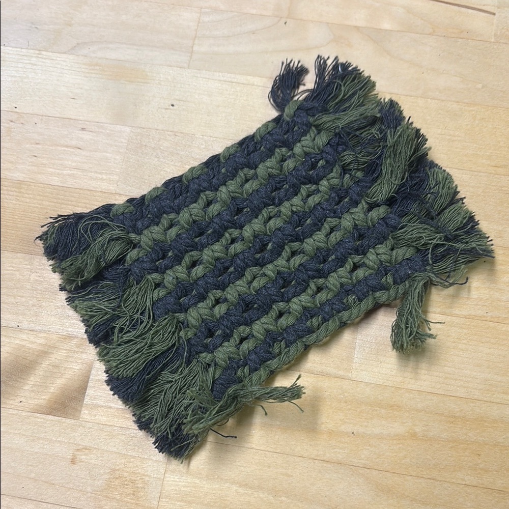 Handwoven Green and Black Accent Coaster